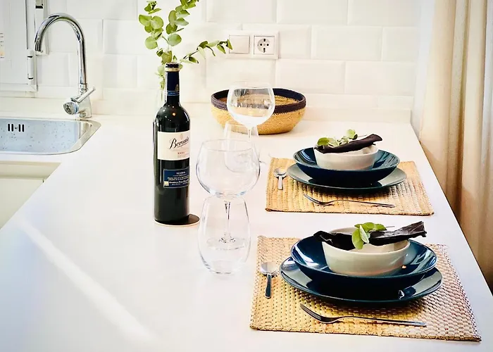 Charming In The Wonders Of קורדובה